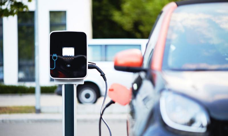 Az e-autók töltőinfrastruktúrájának fejlesztését már a kormány is ázsiai tőkebefektetők segítségével tervezi megvalósítani.
