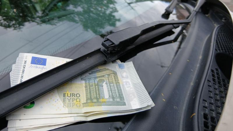 Tényleg bedőlünk ennek?! Egy régi, jól bevált trükkel csapják be az autósokat Spanyolországot átívelve egészen Horvátországig.