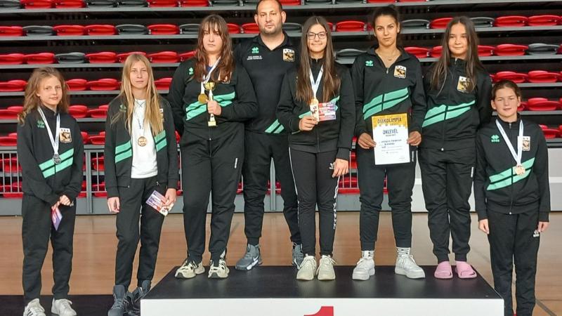 A zalai birkózás legújabb sikerei a diákolimpiai döntők során újabb érmekkel gazdagították a sportág helyi hagyományait. E jeles események nemcsak a tehetséges fiatal sportolók felkészülésének eredményeit tükrözik, hanem a közösség összefogását és támogat