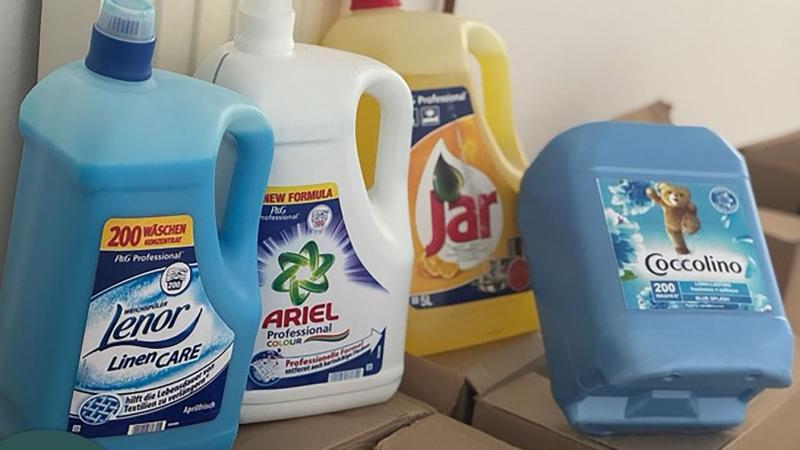 Lebukott a mosószeripar, újabb razziát tartott a NAV egy másik helyszínen.