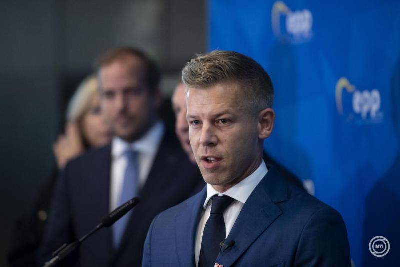 Az Európai Parlament döntése értelmében Magyar Péter mentelmi jogának felfüggesztését nem hagyták jóvá.
