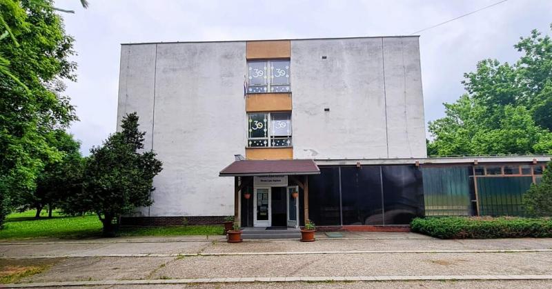 A füleki Mocsáry Lajos Alapiskola megújulás előtt áll, ami izgalmas lehetőségeket hozhat a diákok és tanárok számára egyaránt. Az intézmény modernizációja nemcsak a tanulási környezet javítását célozza, hanem a helyi közösség életére is pozitív hatással l