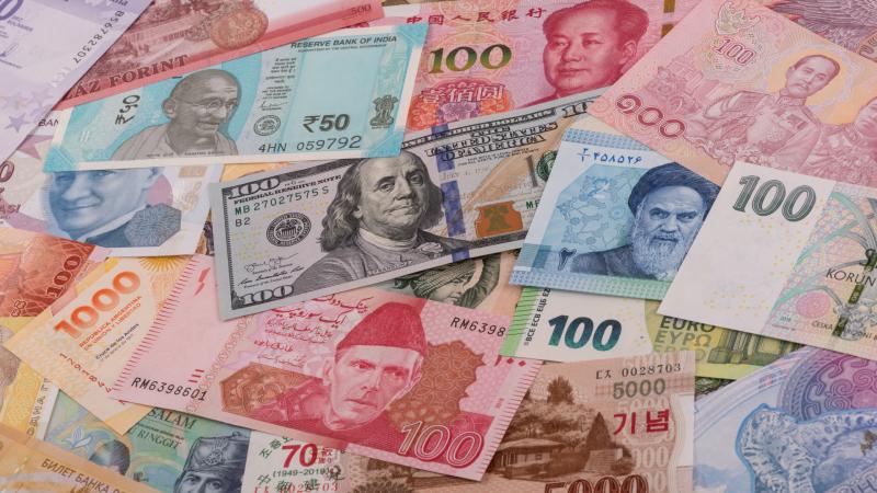 A forint kedvező helyzetbe kerülhet az új devizapiaci trendek révén – a carry trade hétéves csúcsra jutott.
