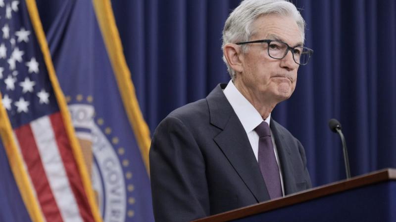 Bár Trump fenyegetései nem maradtak figyelmen kívül, a Fed végül nem változtatott az alapkamaton.