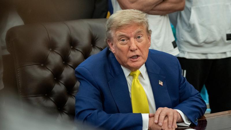 Beavatkozik-e Amerika a közel-keleti konfliktusba? - Úgy hírlik, Trump egy konkrét jelre vár.