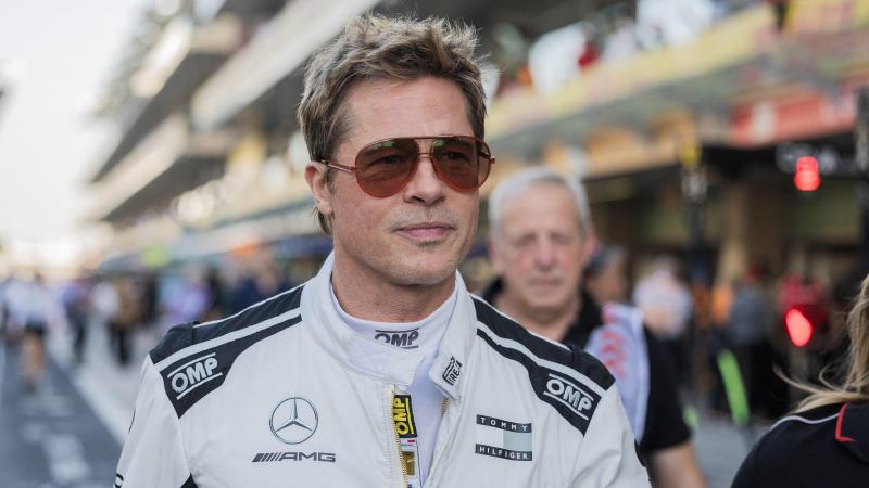 A padlógáz a csúcspontra jutás, míg Brad Pitt a simító, ahogy az érzelmeket és a feszültséget fokozza - Kritikai elemzés az F1 filmről.
