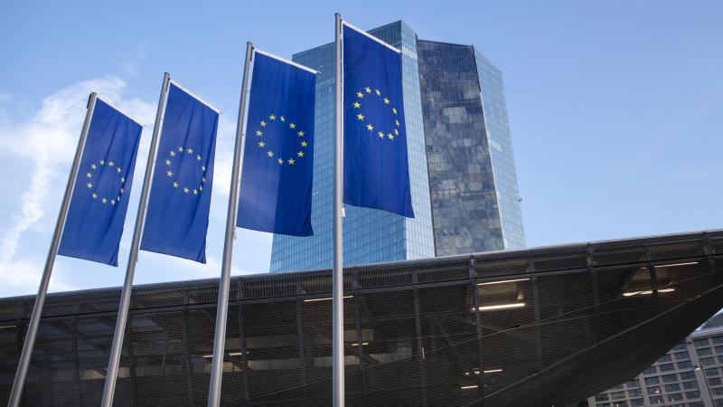 Fontos hír érkezett: bár az olaj ára magas, Frankfurt mégis folytathatja a kamatcsökkentést.