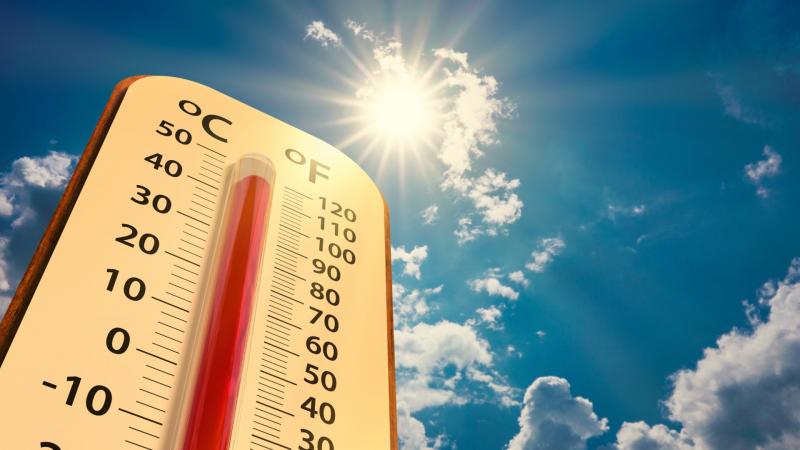 Csütörtökön hevessé válik az időjárás, akár a 40 fokot is elérhetjük, így érdemes felkészülni a tűző napsütésre!