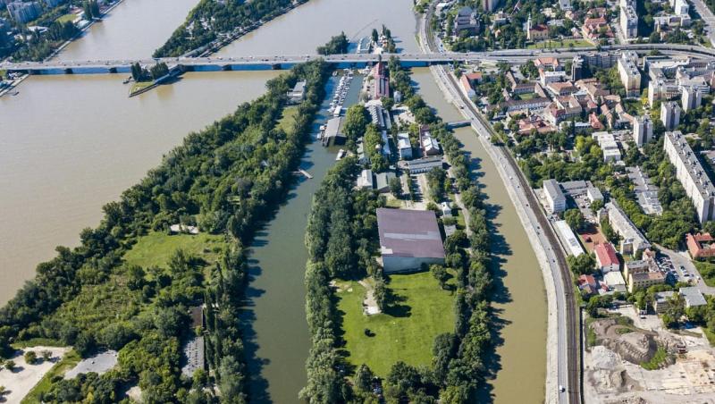 Az év végére a Hajógyári-sziget déli részén izgalmas attrakciók várják az érdeklődőket, amelyeket Demeter Szilárd és bérlőtársai ígérnek.