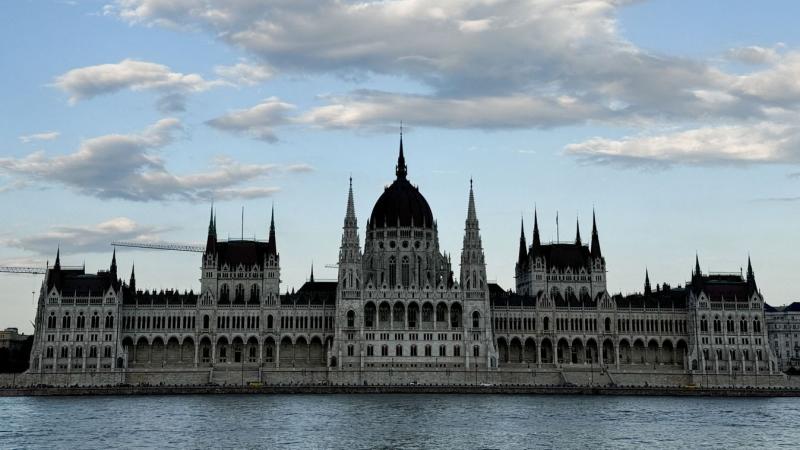 Az ellenzék rendkívüli parlamenti ülést hívott össze, ám a Fidesz képviselői nem fognak részt venni rajta.