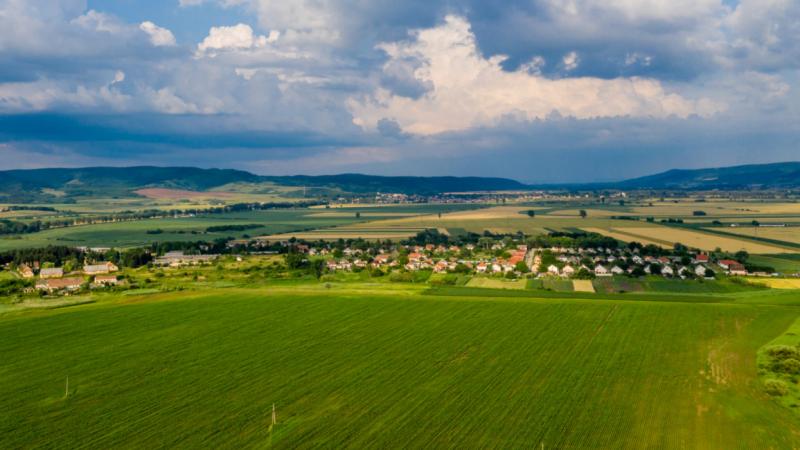 Újabb magyar település vezeti be a beköltözési adót: ennyit kellene megfizetnie annak, aki szeretne a városba költözni - Pénzcentrum